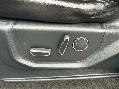 Used 2017 Ford F250 Lariat w/ Chrome Package AWD/4WD image 12