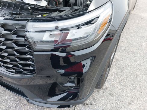 Used 2025 Ford Explorer ST-Line w/ Premium Package image 33