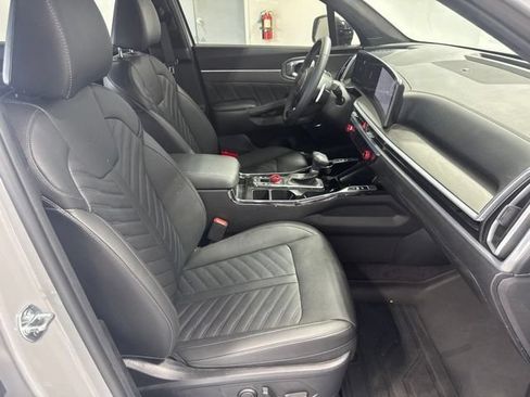 Used 2025 Kia Sorento SX Prestige AWD/4WD image 26
