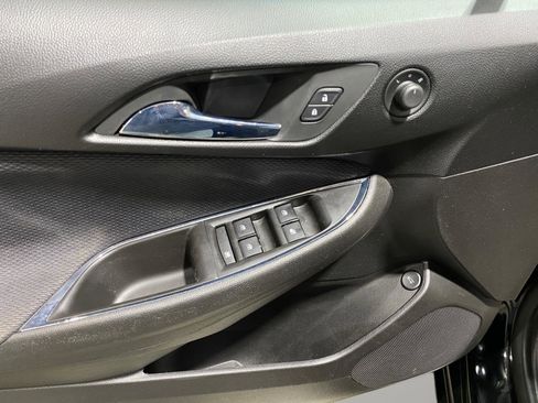 Used 2017 Chevrolet Cruze LT w/ Convenience Package image 8