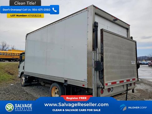 Used 2018 Isuzu NPR image 3