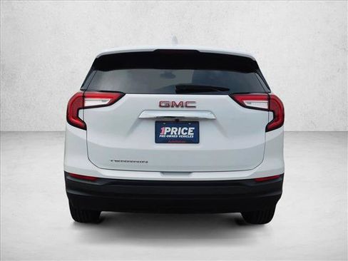 Used 2024 GMC Terrain SLE FWD image 12