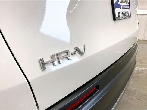 Certified 2024 Honda HR-V Sport image 9