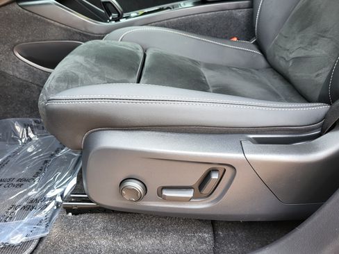 Certified 2023 Volvo XC40 Recharge Ultimate AWD/4WD image 20