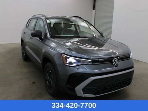 New 2026 Volkswagen Taos S image 5