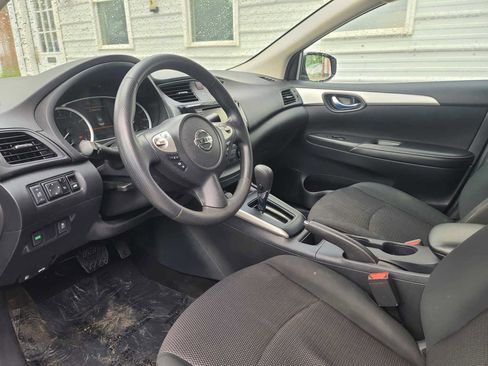 Used 2019 Nissan Sentra S image 4