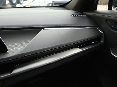 Used 2024 Cadillac XT4 Premium Luxury image 25