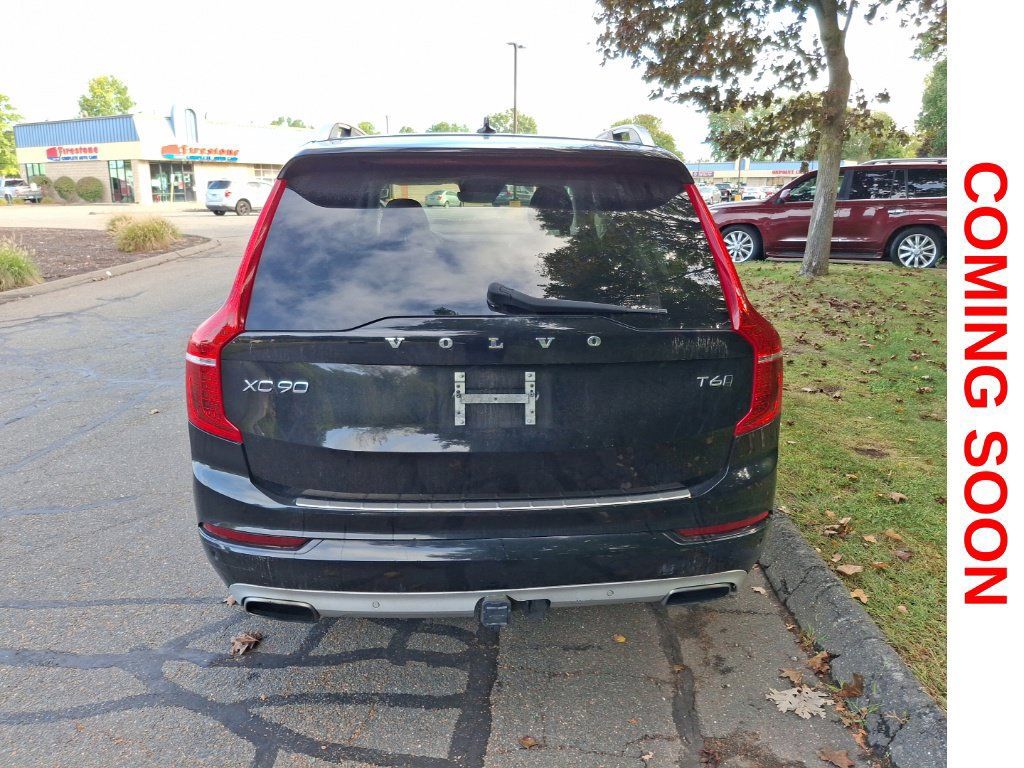 Used 2017 Volvo XC90 T6 Momentum w/ Vision Package AWD/4WD image 7