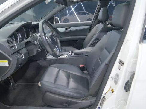 Used 2014 Mercedes-Benz C 250 Sedan image 13