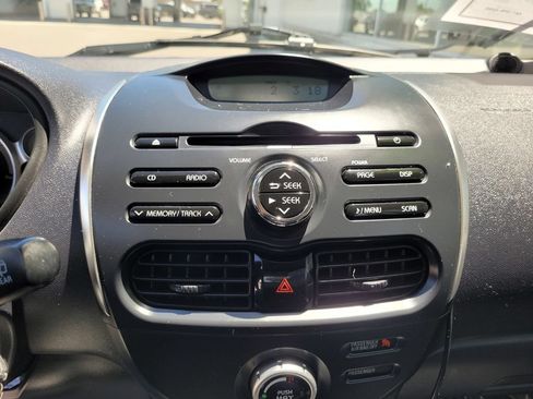 Used 2016 Mitsubishi i ES RWD image 21