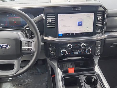Certified 2025 Ford F250 Lariat AWD/4WD image 10