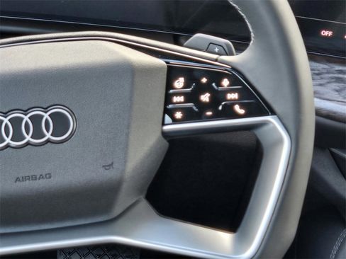 New 2025 Audi Q5 2.0T Premium Plus image 16