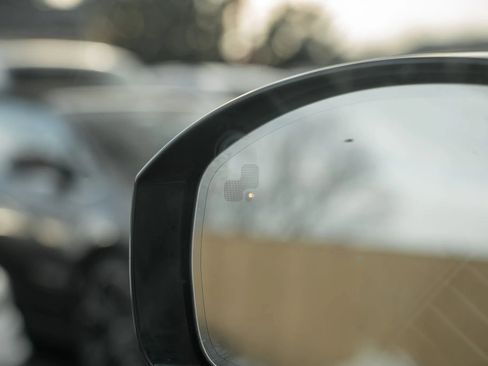 Used 2020 Land Rover Range Rover HSE image 24