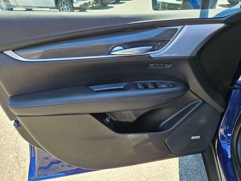 Used 2024 Cadillac XT5 Sportv w/ Technology Package AWD/4WD image 26