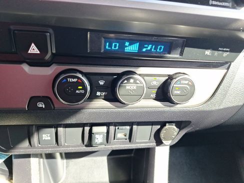 Used 2022 Toyota Tacoma SR5 image 29