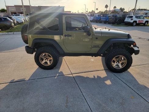 Used 2013 Jeep Wrangler Sport AWD/4WD image 3