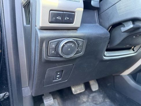 Used 2016 Ford F150 Lariat image 13