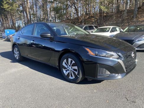 New 2025 Nissan Altima 2.5 S image 7