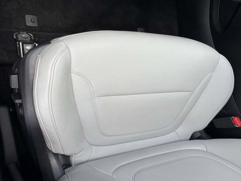Used 2025 Hyundai Santa Cruz SEL FWD image 9