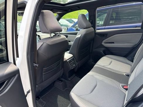 Certified 2026 Subaru Forester Premium w/ Base/Premium Package AWD/4WD image 15