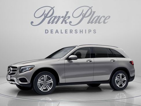 Certified 2019 Mercedes-Benz GLC 300 4MATIC image 3