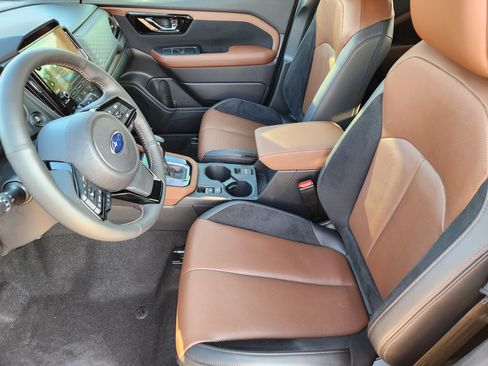 Used 2025 Subaru Forester Touring w/ Popular Package - Touring image 14