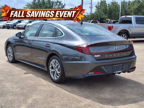 Used 2023 Hyundai Sonata SEL FWD image 2