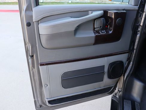 Used 2012 GMC Savana 2500 Extended image 58