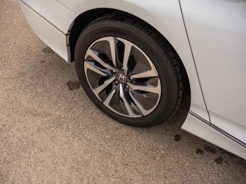 Used 2021 Honda Accord EX image 10