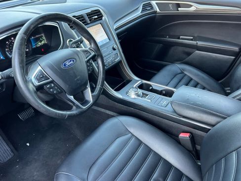 Used 2019 Ford Fusion SEL FWD image 9