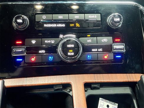 Used 2023 Lincoln Navigator L Reserve image 16