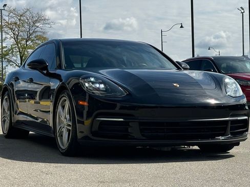 Used 2019 Porsche Panamera image 12
