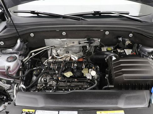 Used 2025 Volkswagen Atlas Cross Sport SE image 27