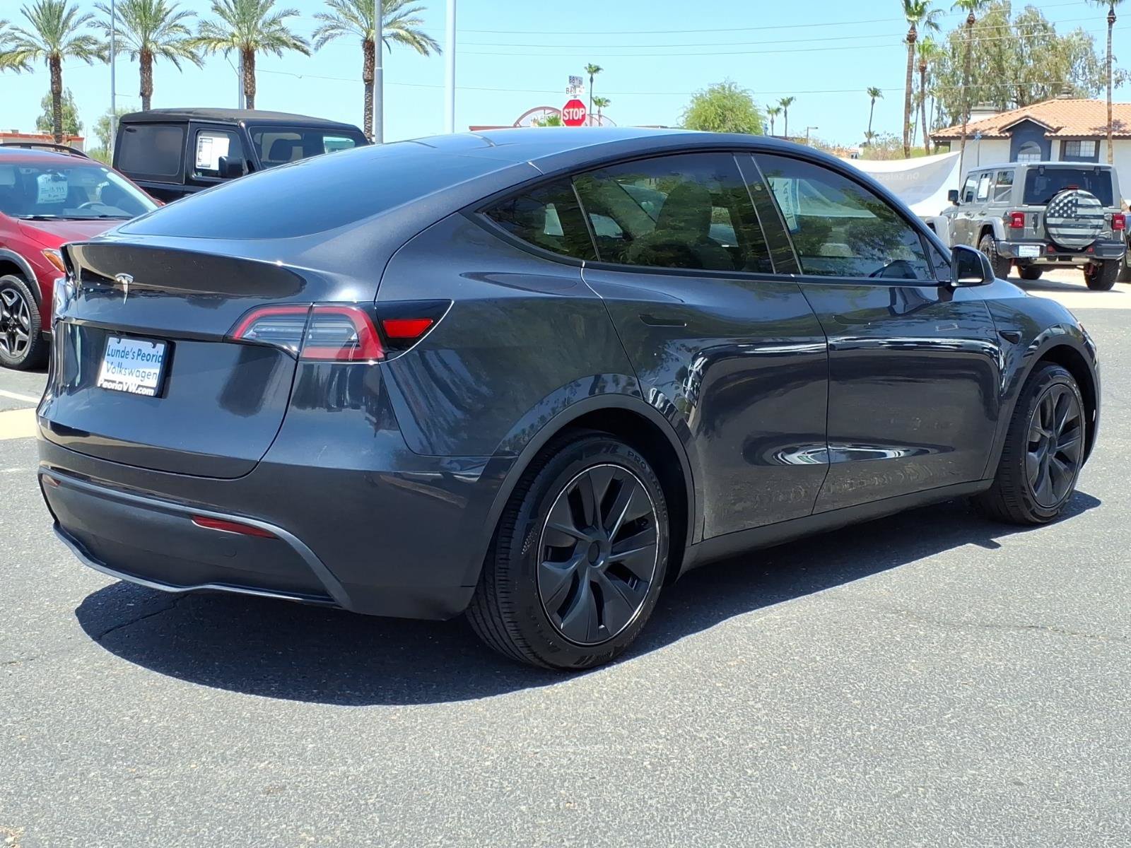 Used 2025 Tesla Model Y Long Range RWD image 7