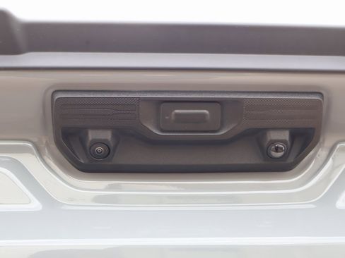 Used 2024 Chevrolet Silverado 1500 ZR2 w/ Technology Package image 22