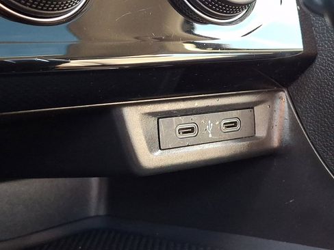 Used 2021 Volkswagen Jetta SE w/ SE Cold Weather Package image 24