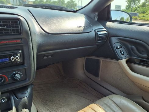 Used 1997 Chevrolet Camaro Z28 image 12