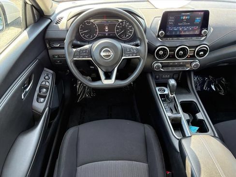 Used 2024 Nissan Sentra SV FWD image 20