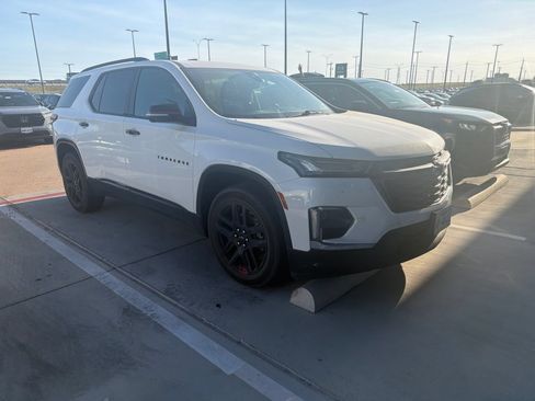 Used 2023 Chevrolet Traverse Premier w/ Redline Edition FWD image 3