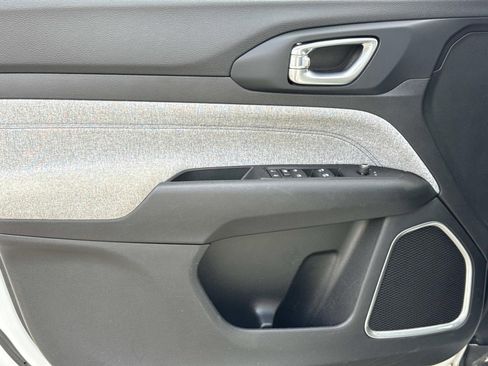 Used 2022 Jeep Compass Latitude image 23