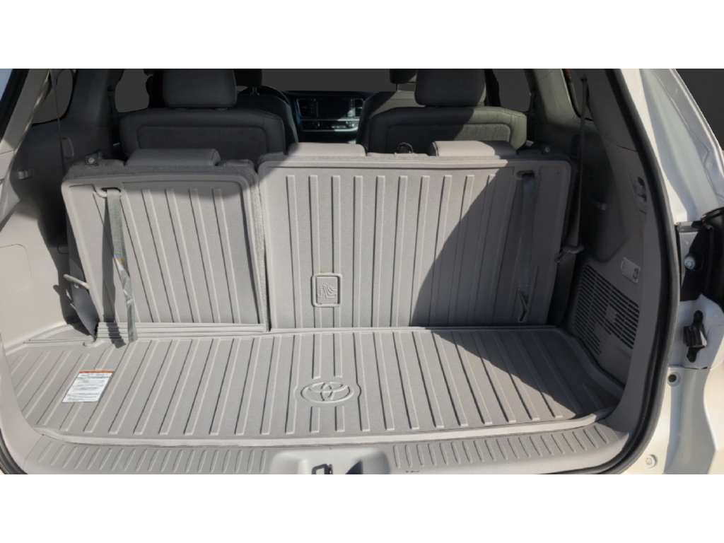Used 2019 Toyota Highlander XLE AWD/4WD image 24