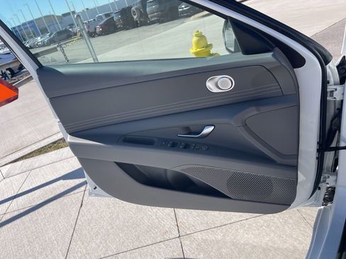New 2026 Hyundai Elantra Sport FWD image 27