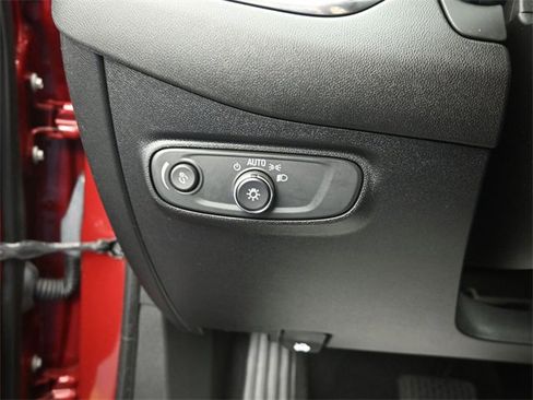 Used 2019 Chevrolet Equinox LT image 19