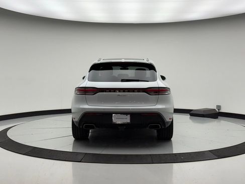 Used 2025 Porsche Macan image 6