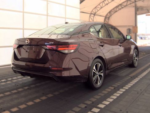 Used 2022 Nissan Sentra SV FWD image 2