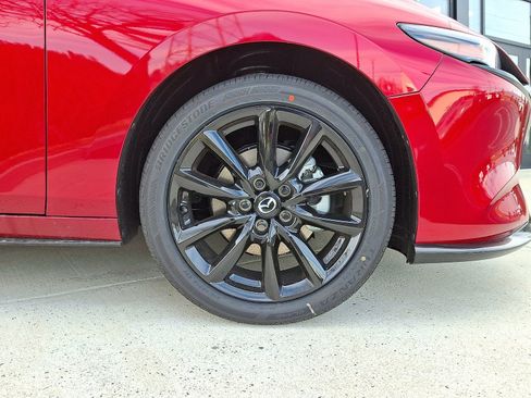 New 2026 MAZDA MAZDA3 Hatchback w/Premium Plus Pkg image 4
