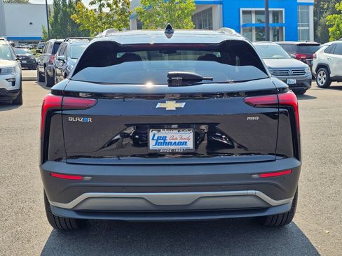 Used 2024 Chevrolet Blazer EV LT AWD/4WD image 6