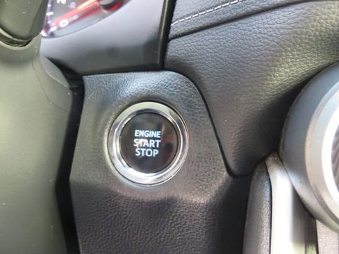 Used 2022 Toyota RAV4 XLE image 27