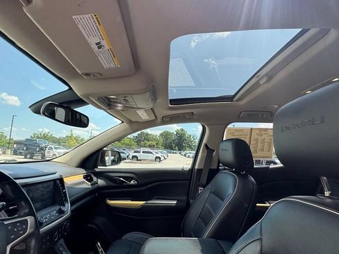 Used 2019 GMC Acadia Denali w/ Technology Package AWD/4WD image 18