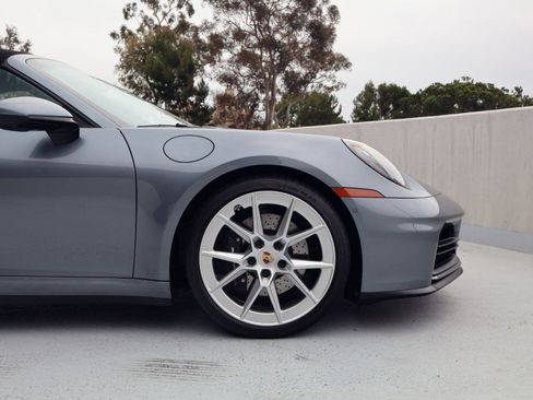 Certified 2025 Porsche 911 Carrera RWD image 12